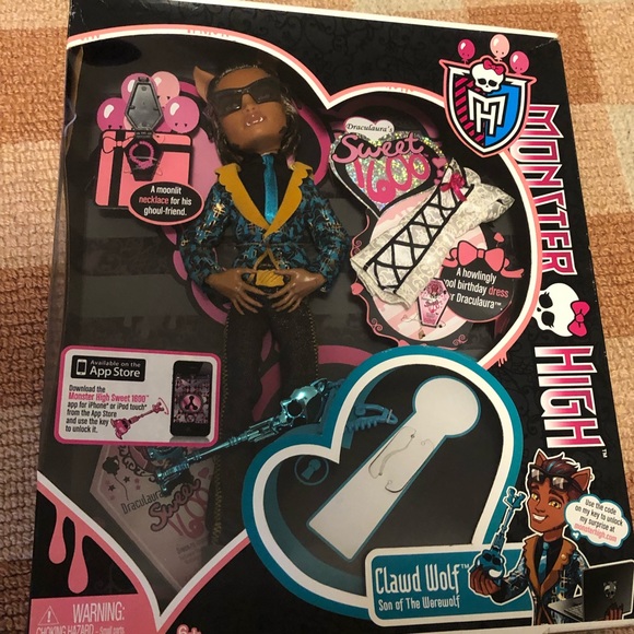 Monster High Clawd Wolf Draculuara Sweet 1600 doll